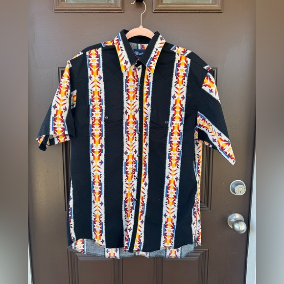2 Wrangler Vintage pearl snap aztec print short sleeve shirts